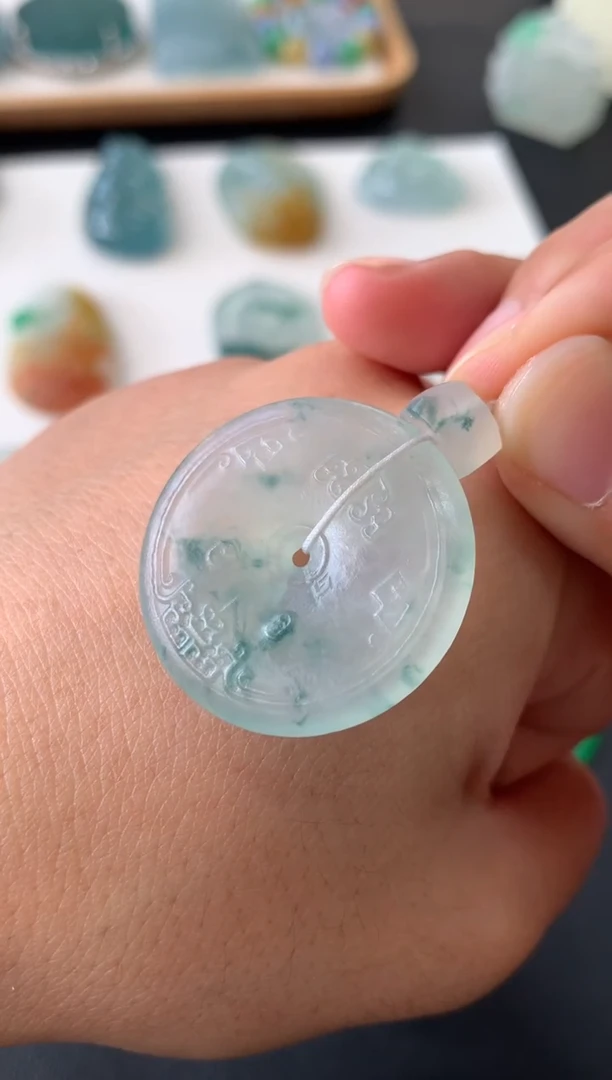 未镶嵌定制翡翠翡翠