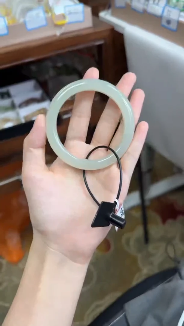 未镶嵌手镯和田玉58