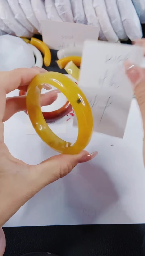 【闪购商品】石英质玉手镯未镶嵌K108-59/60