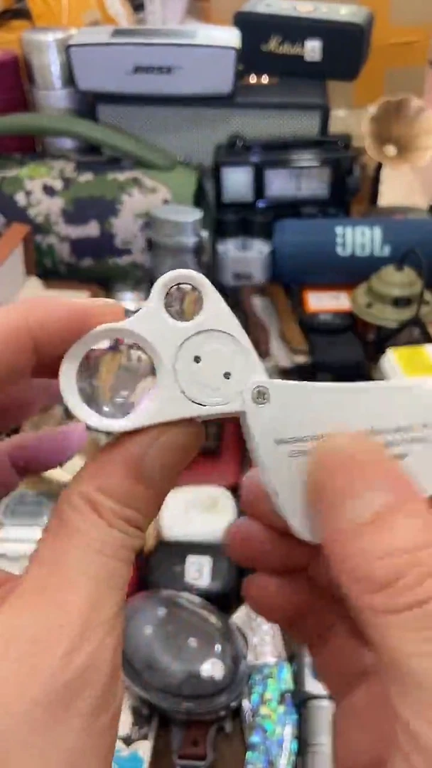 瓷片闪购商品  如图所示