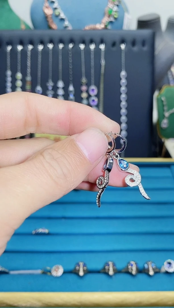 【闪购商品】托帕石耳饰银S925镶嵌1121