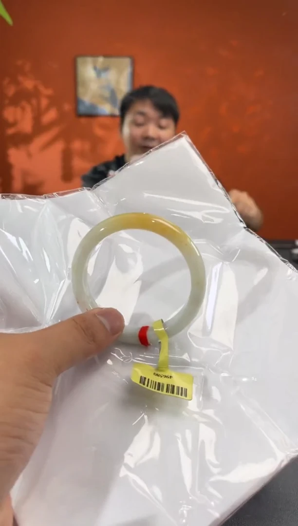 未镶嵌手镯翡翠翡翠手镯1