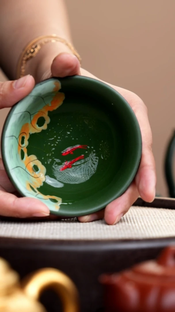 茶壶紫砂民国绿粉浆普洱杯内双鱼