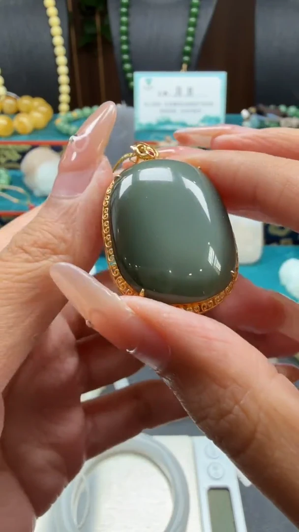 颈饰18K金镶嵌和田玉ge138