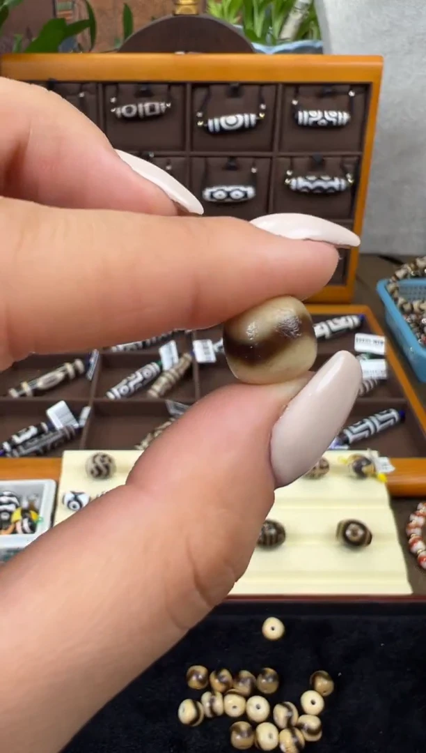 【闪购商品】玛瑙/玉髓吊坠(不含链)未镶嵌38.(微瑕随机发货)