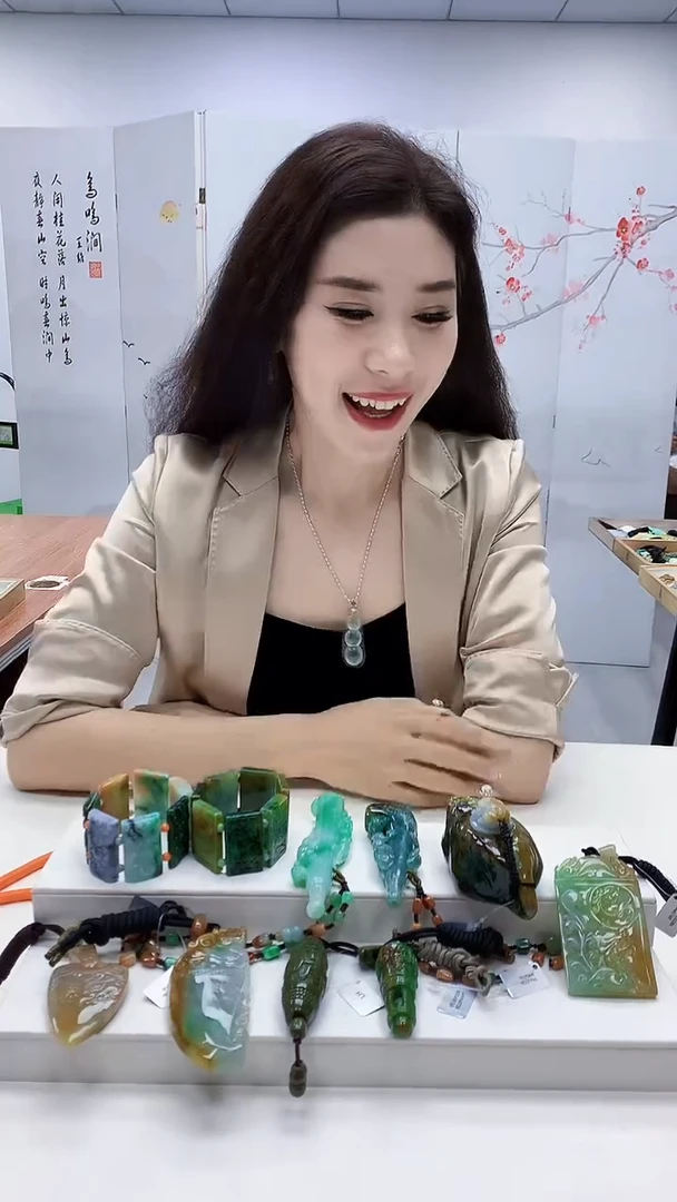未镶嵌定制翡翠问*4829ry-毛货挂件