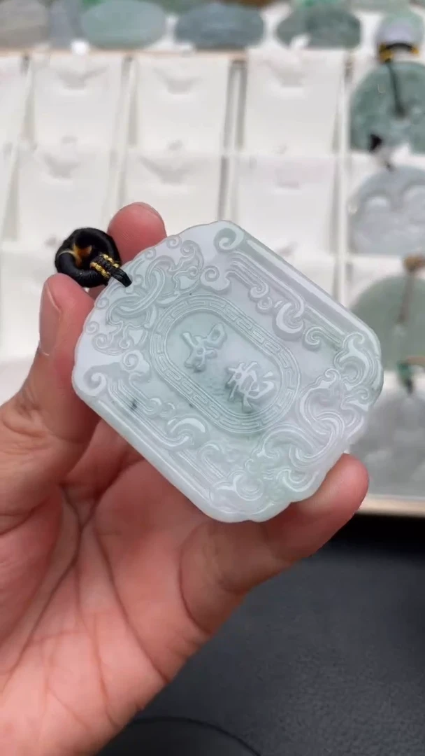 颈饰未镶嵌翡翠天然缅甸翡翠A货300