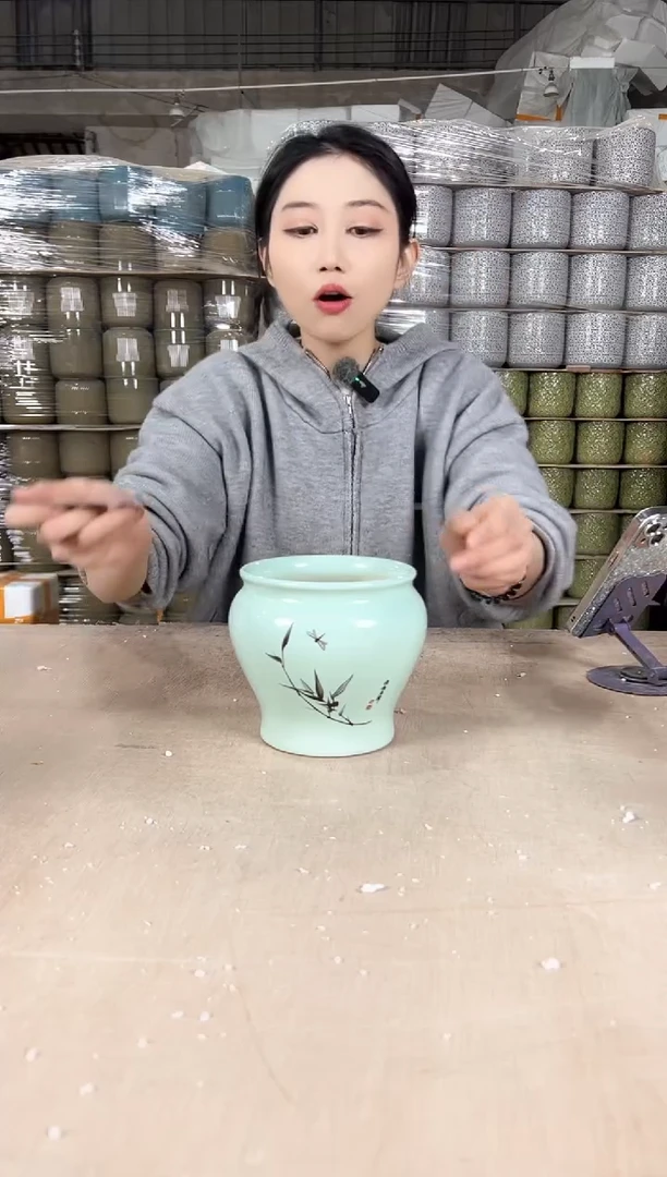 【闪购商品】陶瓷缸形浅绿竹子13x13