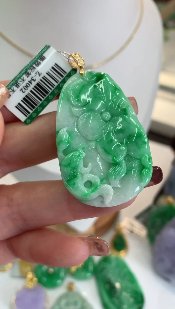 【闪购商品】翡翠吊坠(不含链)18K金镶嵌挂件