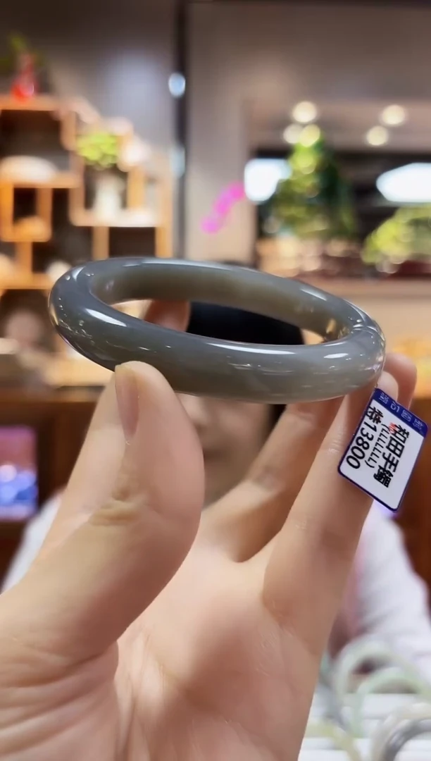 【闪购商品】和田玉60.7未镶嵌手镯