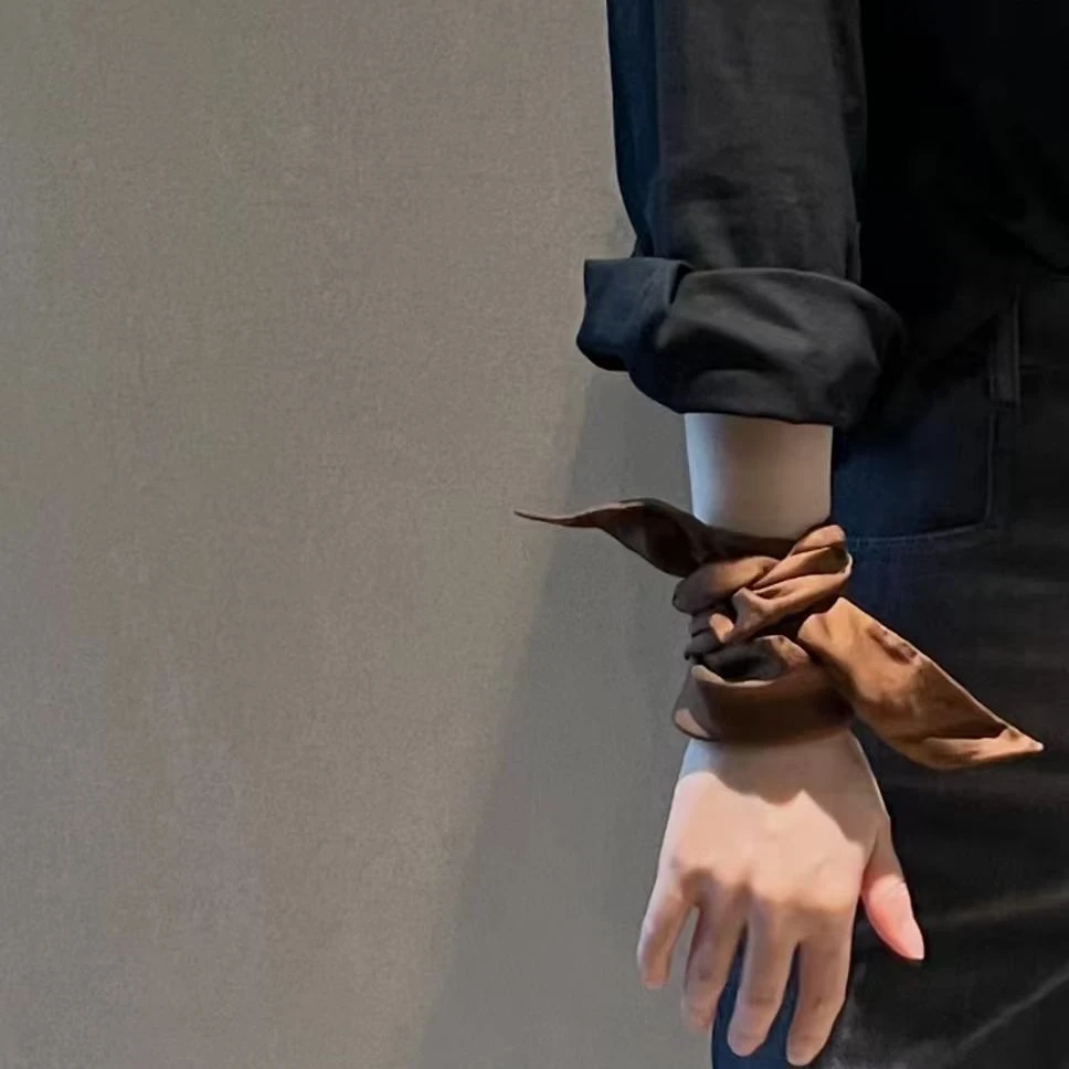 JZ系列手工豹子印花丝巾聚酯纤维秋冬通勤百搭