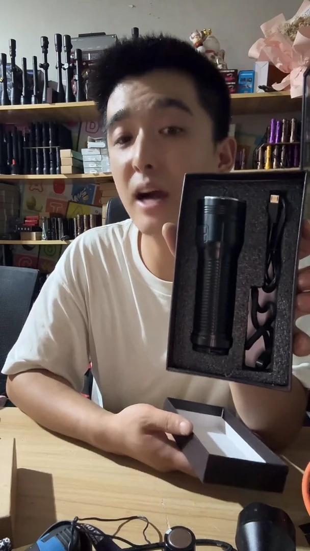 合金定焦手电t40灯珠无电池