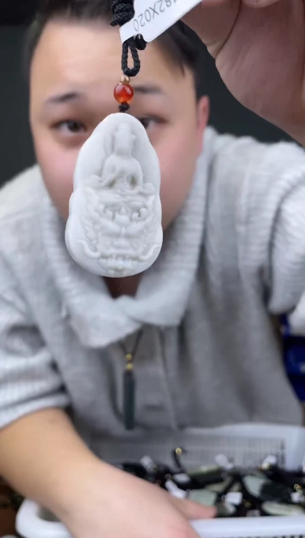 未镶嵌和田玉挂件1