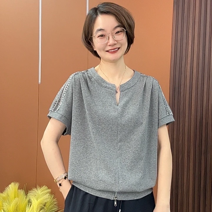 2025夏季新款圆领时尚洋气显瘦女士上衣Q22