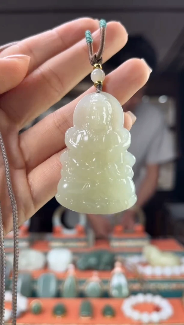 和田玉未镶嵌颈饰佩佩