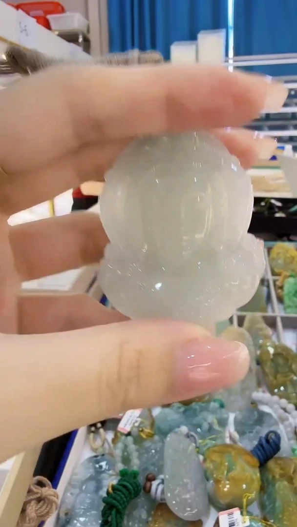 翡翠未镶嵌吊坠(不含链)55