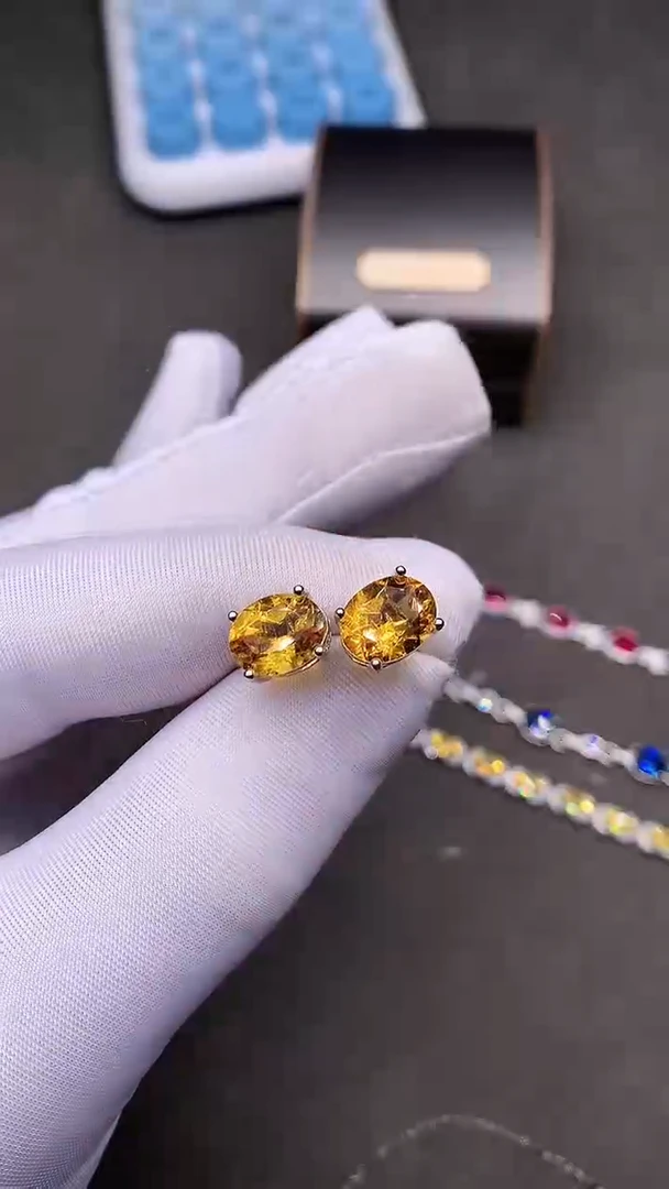 【闪购商品】黄晶耳饰银S925镶嵌.......