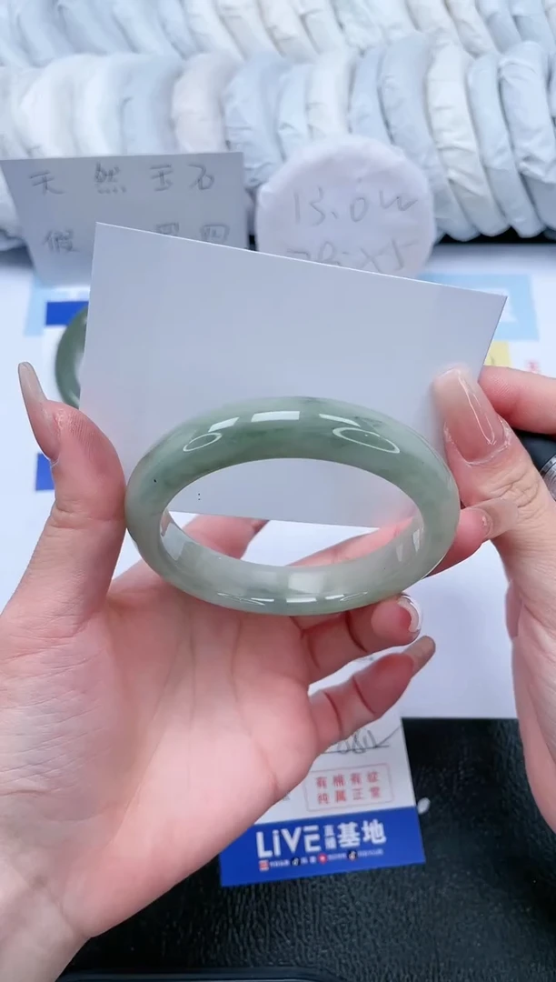 【闪购商品】石英质玉手镯未镶嵌T321-58.2