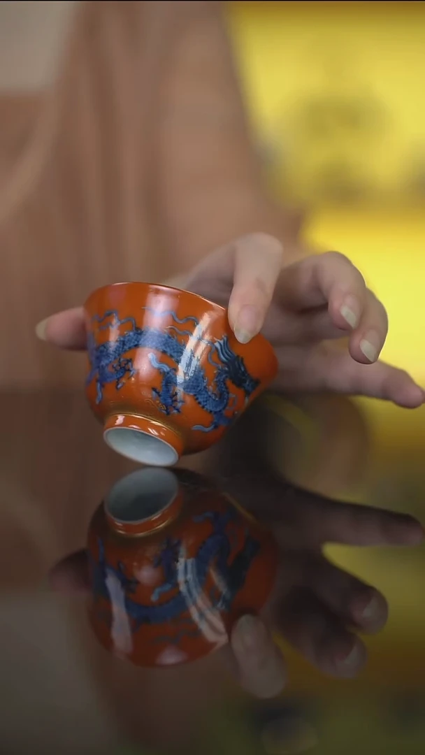 杯復颐山房-矾红龙纹撇口杯