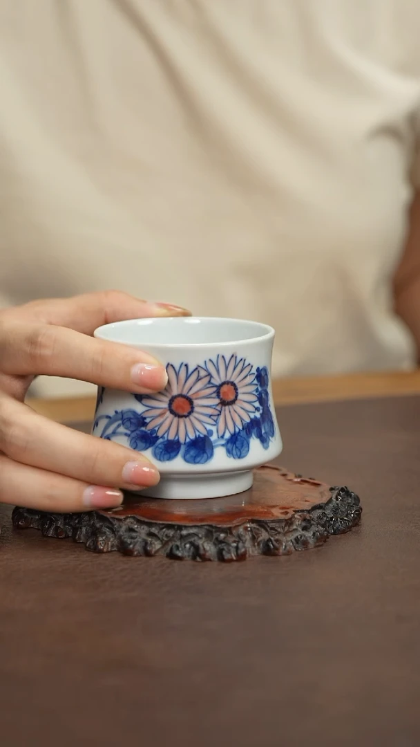 景德镇青花菊花杯