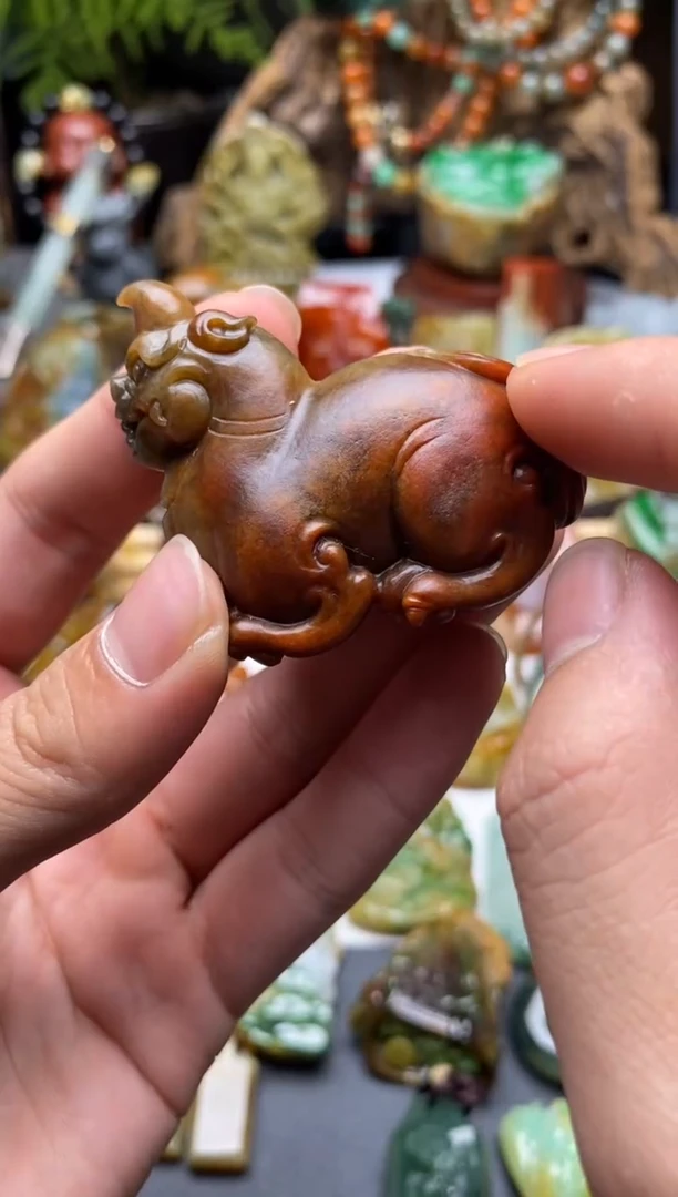 颈饰未镶嵌翡翠独角貔貅