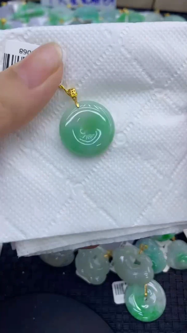 颈饰未镶嵌翡翠天然缅甸A货翡翠
