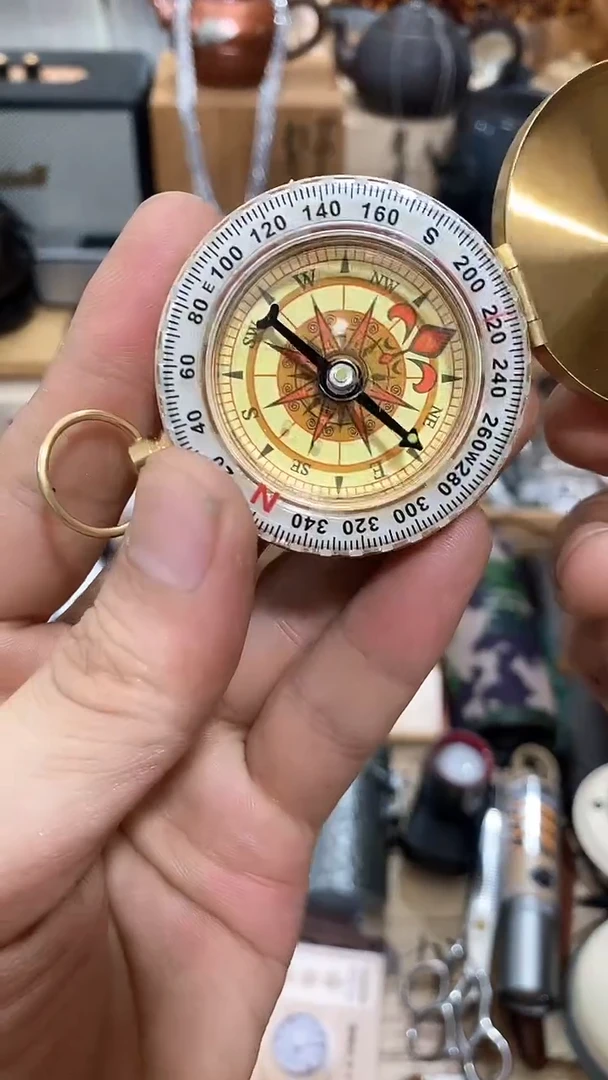 瓷片闪购商品  如图所示