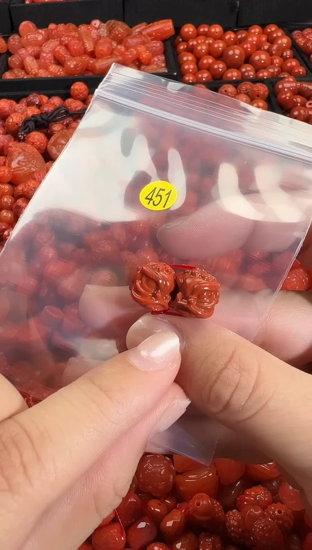 颈饰未镶嵌南红玛瑙1