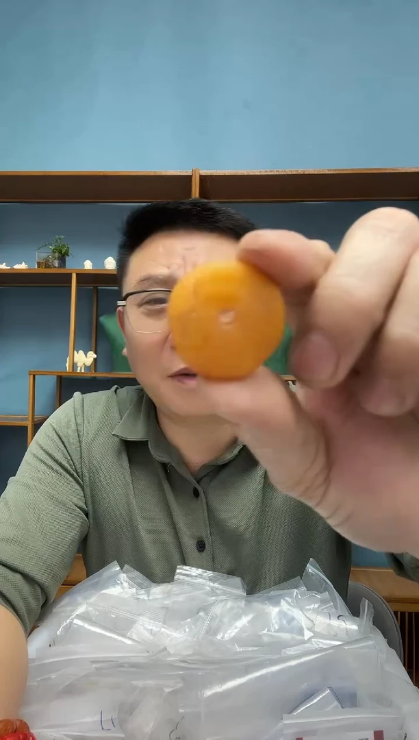 【闪购商品】琥珀裸石未镶嵌51天然蜜蜡有瑕介意勿拍绑绳