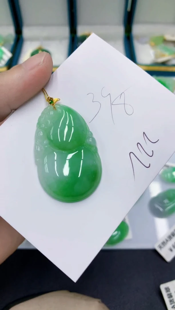 颈饰18K金镶嵌翡翠翡翠