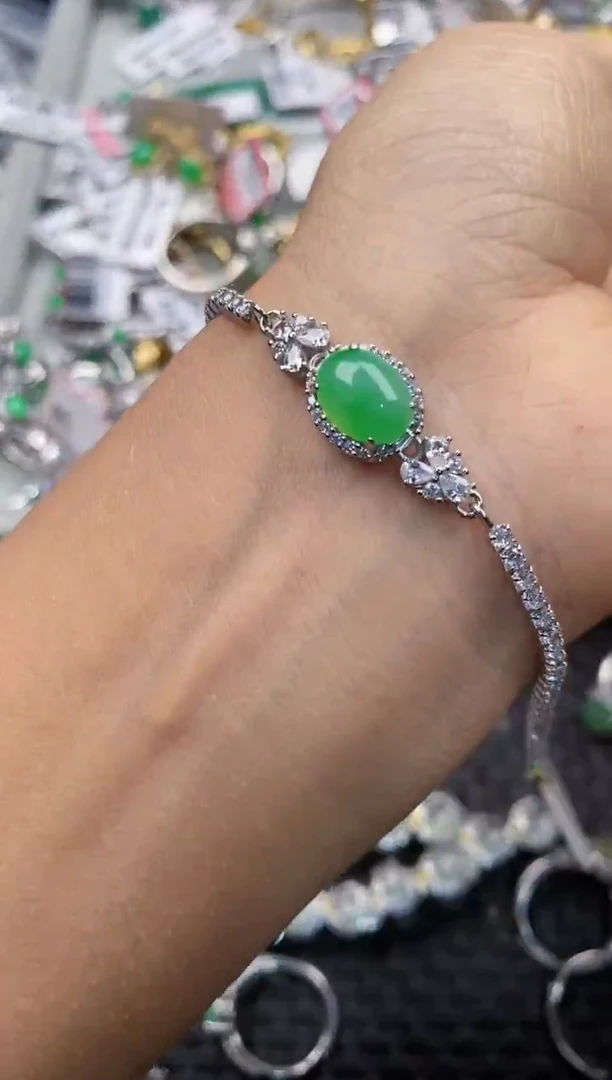 银S925镶嵌戒指翡翠666     1