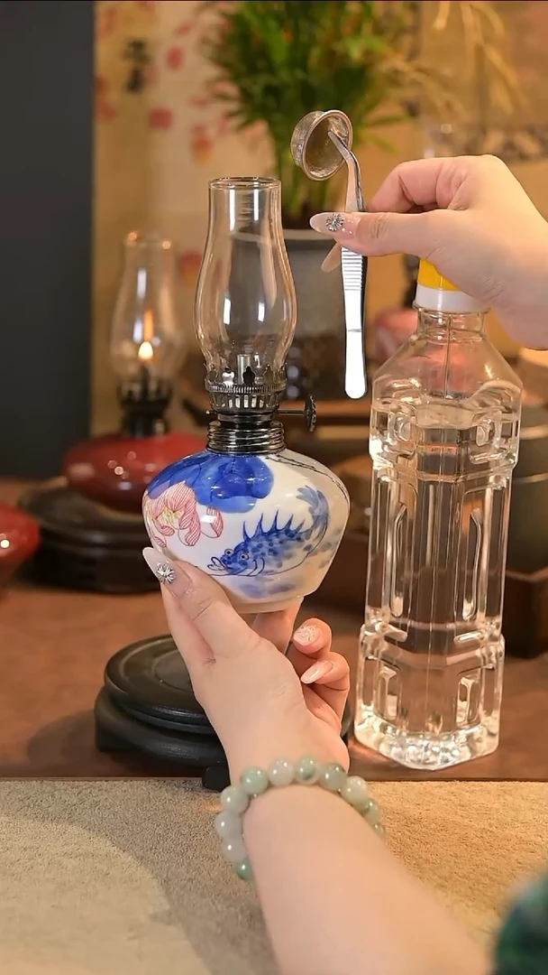 景德镇陶瓷油灯摆件 网镊子
