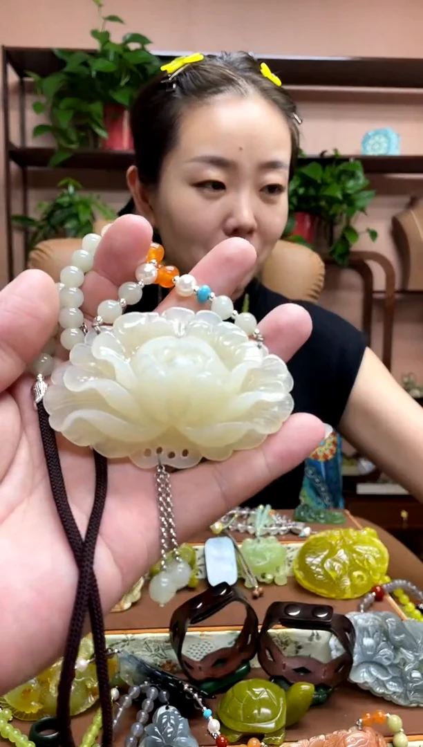 未镶嵌岫玉吊坠·