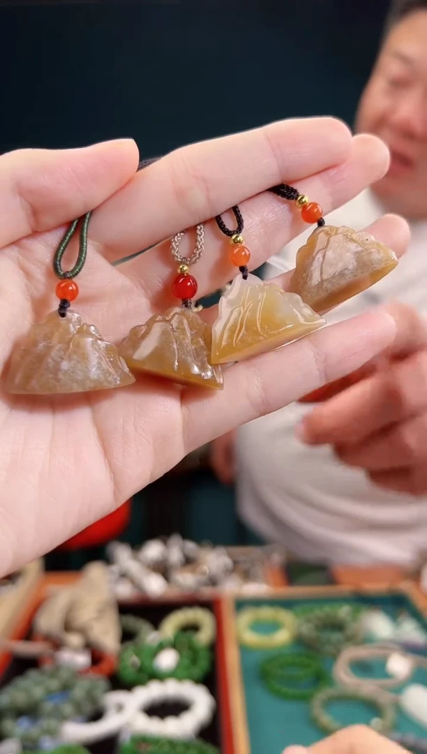 颈饰未镶嵌和田玉多样性发货 拍一单发一个