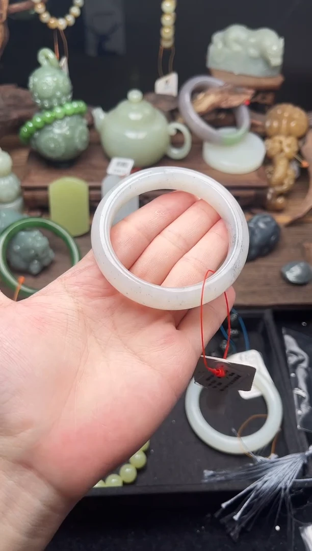 和田玉手镯未镶嵌新疆黑山 52+圈 9012059