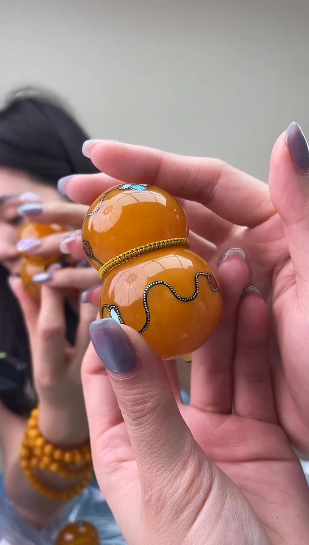 琥珀未镶嵌珠宝奇石T064 假一罚十多样性发其一