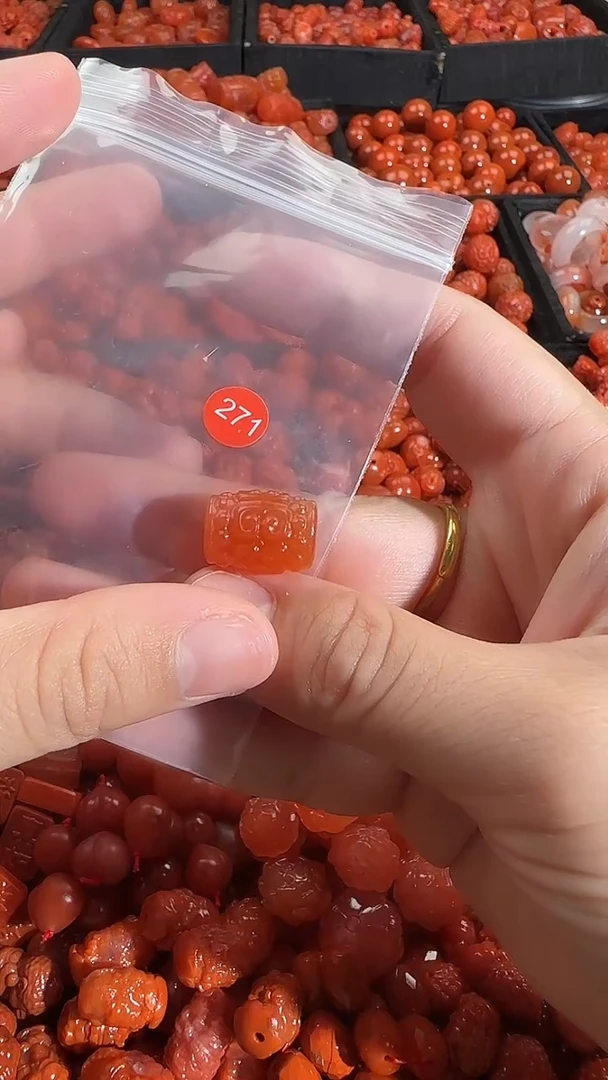 颈饰未镶嵌南红玛瑙11