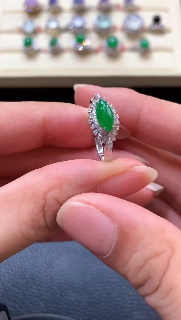 翡翠戒指18K金镶嵌b10