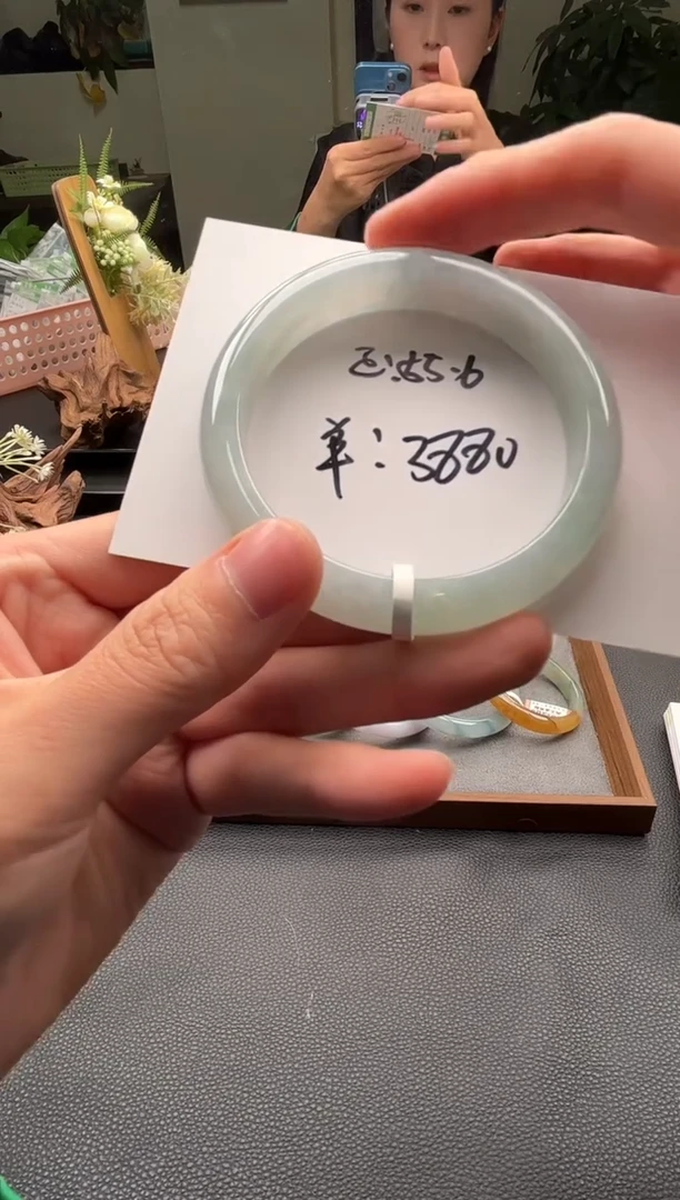 未镶嵌手镯翡翠55+