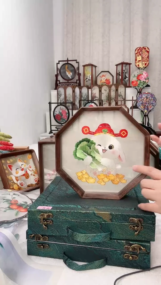 扇子苏绣走手工精品摆台