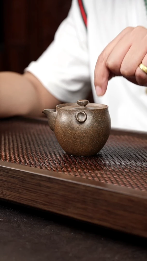 茶壶紫砂岩中泥三元宝瓶