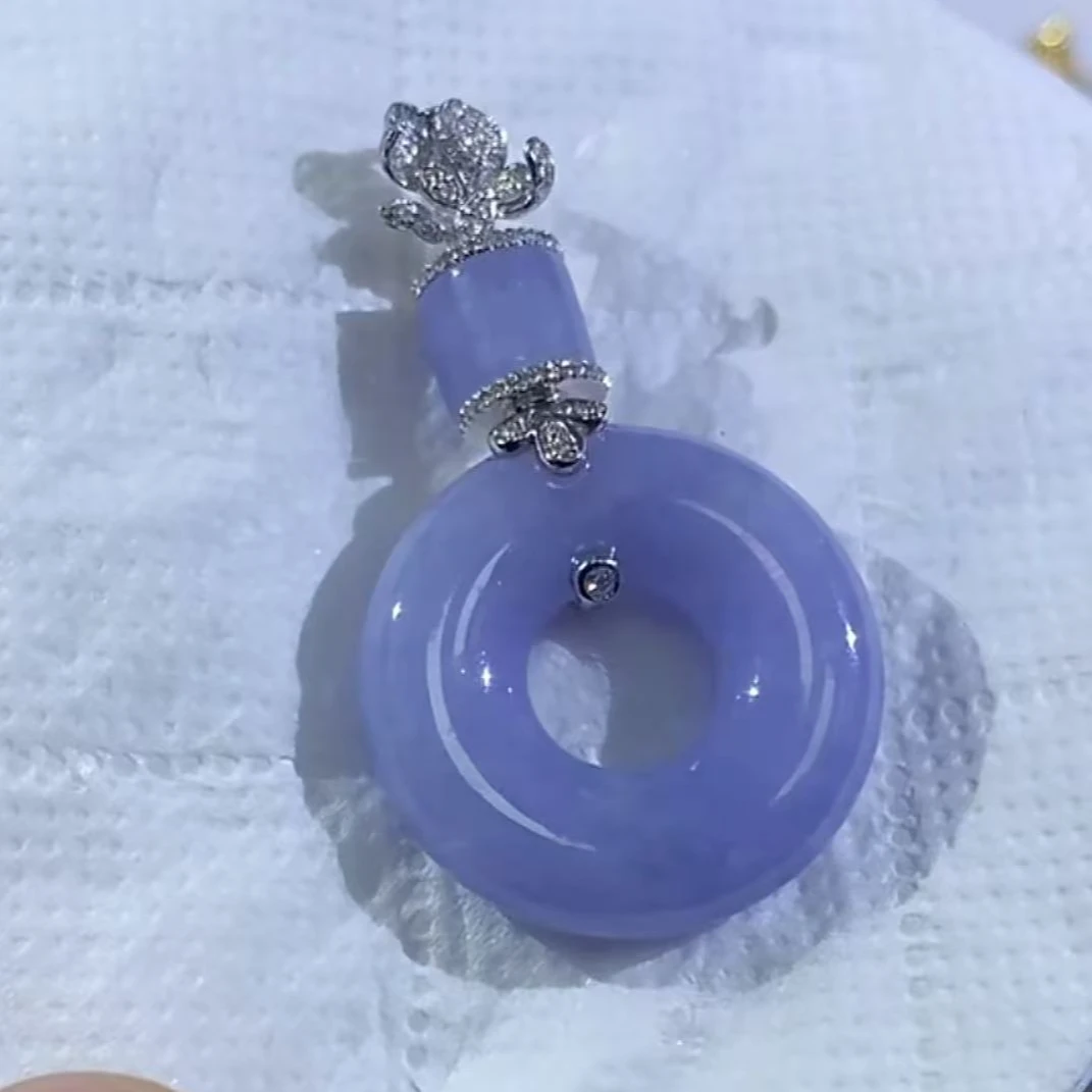 天然缅甸A货翡翠甜甜圈吊坠