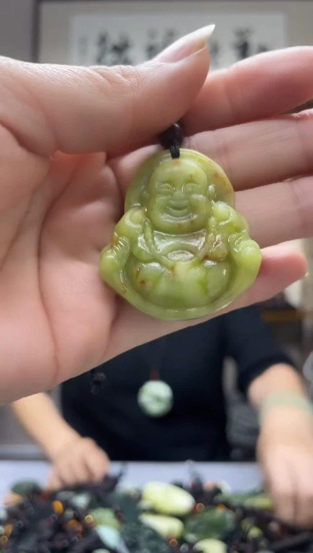 未镶嵌岫玉吊坠·