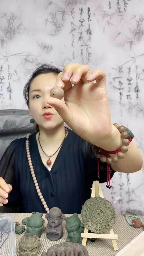 泥塑木*鹅梨帐中香单珠锁骨链