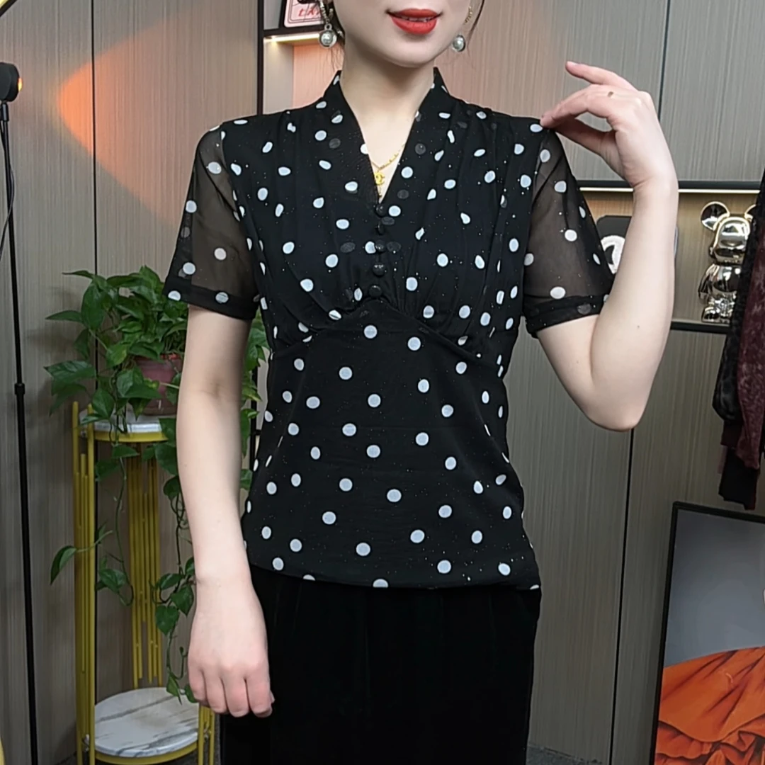 2025夏季新款短袖V领气质显瘦洋气时尚女士上衣打底衫