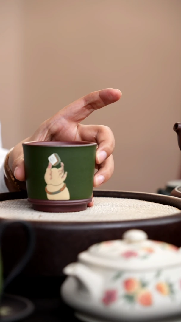 茶壶紫砂民国绿粉浆发财杯