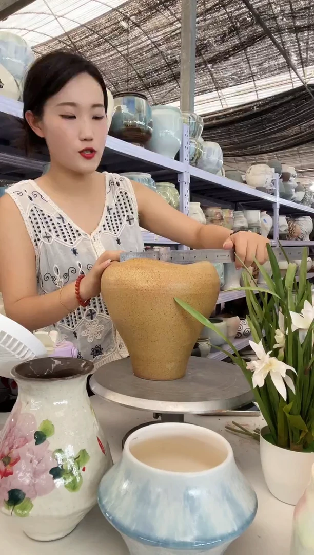 【  陶瓷花盆 8.21 】