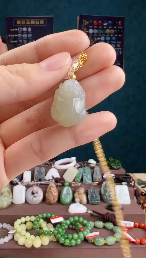 【闪购商品】和田玉颈饰18K金镶嵌ZZ 拍一发一 多样性发货