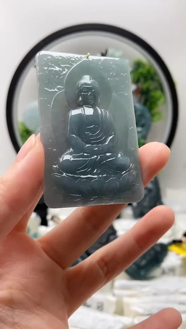 翡翠未镶嵌颈饰文殊