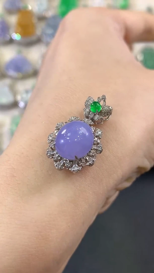 翡翠18K金镶嵌吊坠(不含链)V80紫色有色差